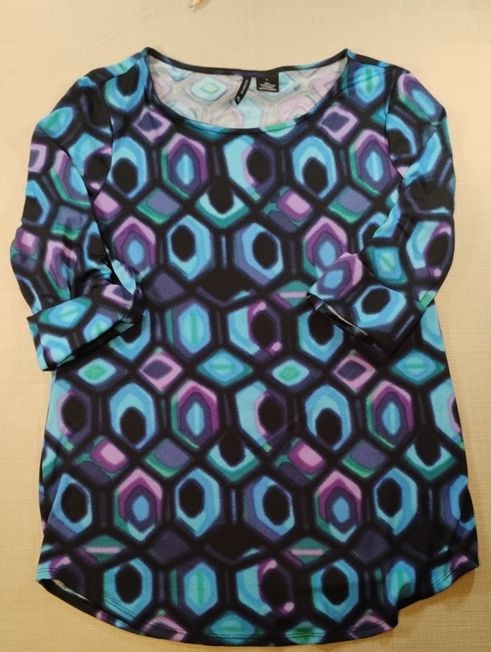 Women's Size Medium New Directions Geometric Scoop Neck